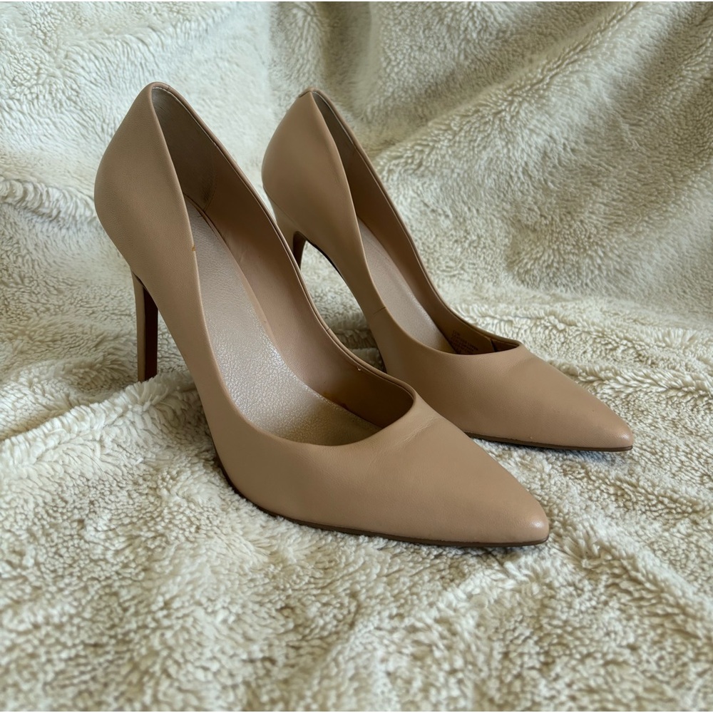 Charles David Nude pump heel #trendy #goingout